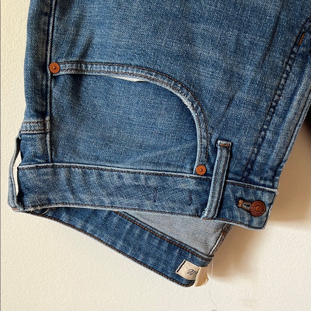 Curvy Perfect Vintage Crop Jean - Picture 2 of 6